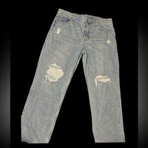 90’s BOYFRIEND Ripped Jeans